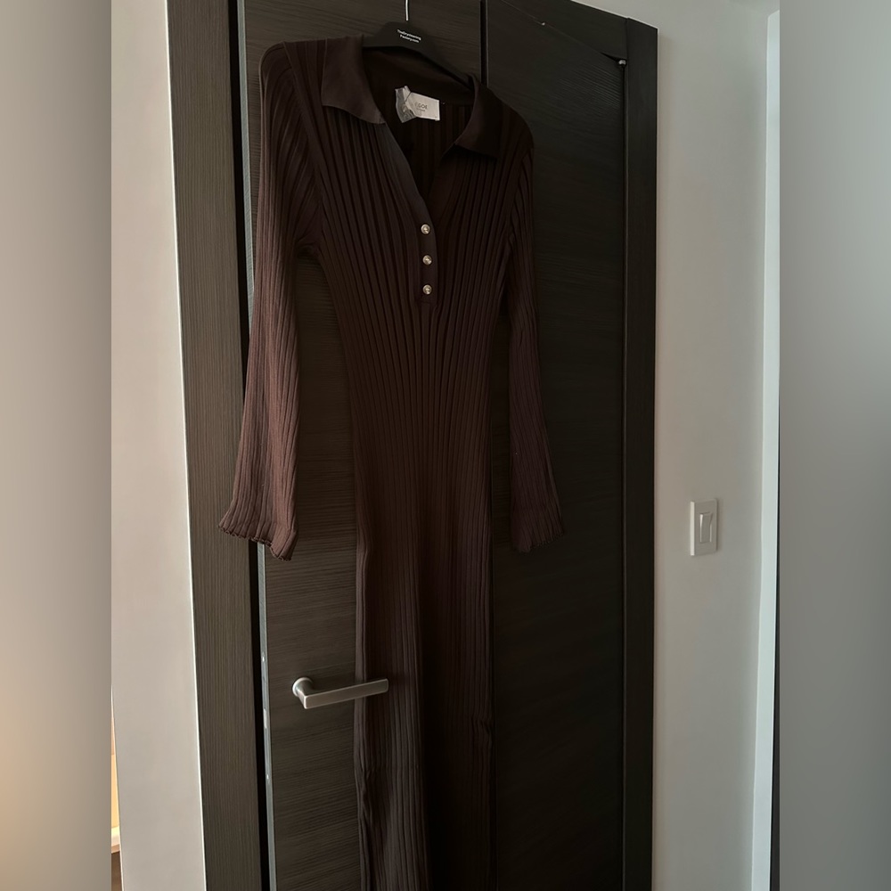 Long sleeve ribbed maternity dress dark brown
